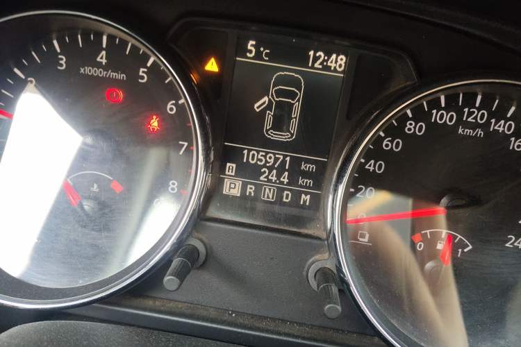 Used Nissan Qashqai 2012 2.0 XL Fire CVT 2WD Odometer Close Up