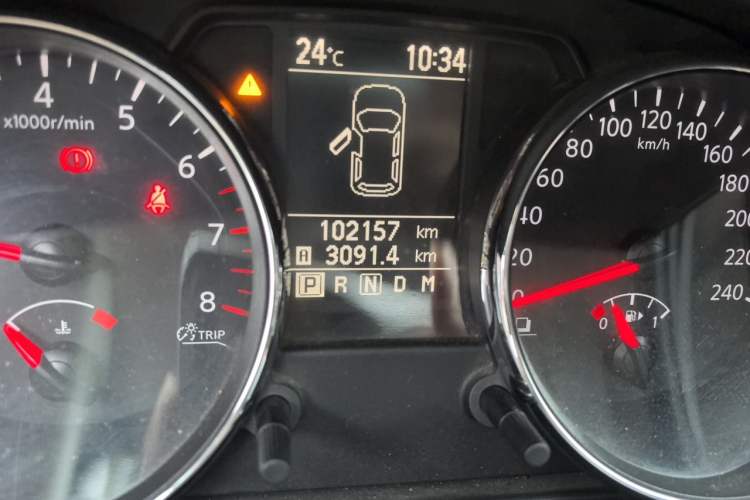 Used Nissan Qashqai 2012 2.0 XV LE CVT 2WD Odometer Close Up