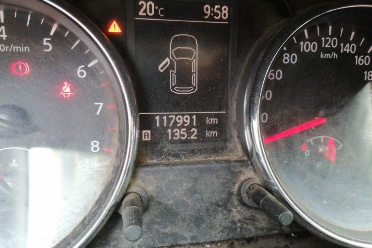 Used Nissan Qashqai 2012 2.0 XL Fire 6MT 2WD Odometer Close Up