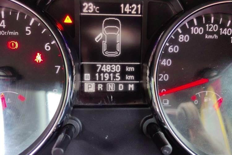 Used Nissan Qashqai 2012 2.0 XL Fire CVT 2WD Odometer Close Up
