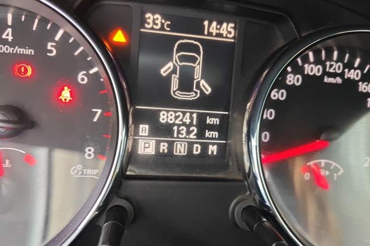 Used Nissan Qashqai 2012 2.0 XL Fire CVT 2WD Odometer Close Up