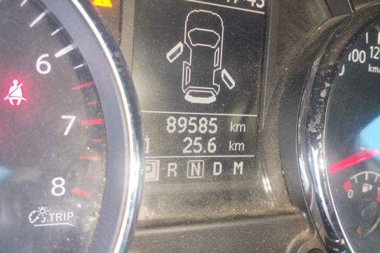 Used Nissan Qashqai 2012 2.0 XL Fire CVT 2WD Odometer Close Up