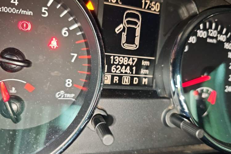 Used Nissan Qashqai 2012 2.0 XV LE CVT 2WD Odometer Close Up