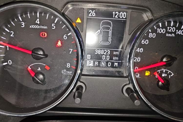 Used Nissan Qashqai 2012 2.0 XL Fire CVT 2WD Odometer Close Up