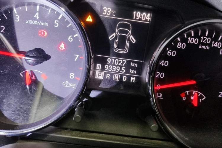 Used Nissan Qashqai 2012 2.0 XL Fire CVT 2WD Odometer Close Up