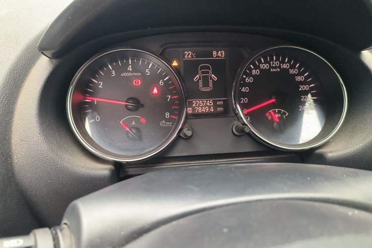 Used Nissan Qashqai 2012 1.6XE Wind 5MT 2WD Odometer Close Up
