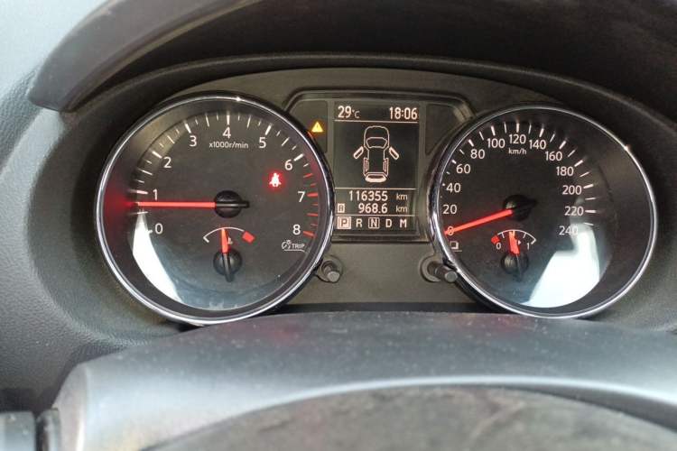 Used Nissan Qashqai 2012 2.0 XL Fire CVT 2WD Odometer Close Up
