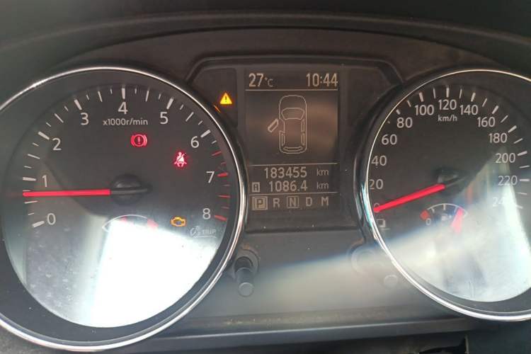 Used Nissan Qashqai 2012 2.0 XL Fire CVT 2WD Odometer Close Up