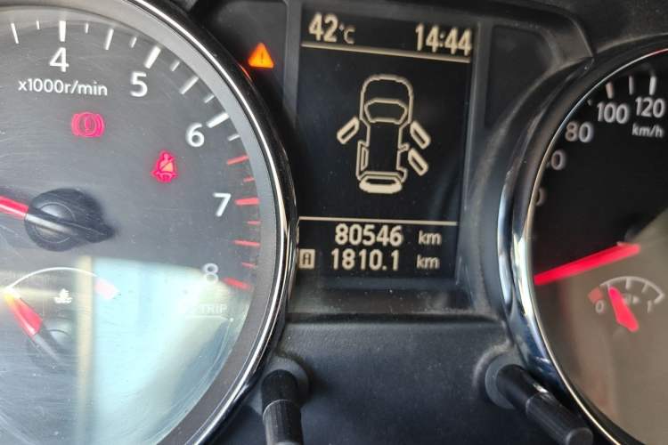 Used Nissan Qashqai 2012 2.0 XL Fire 6MT 2WD Odometer Close Up