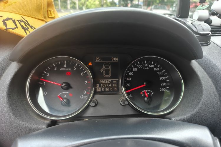 Used Nissan Qashqai 2012 2.0 XV LE CVT 2WD Odometer Close Up