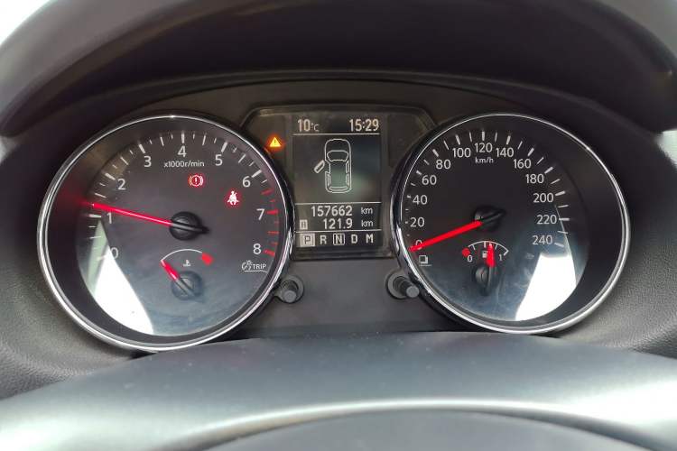 Used Nissan Qashqai 2012 2.0 XV LE CVT 2WD Odometer Close Up