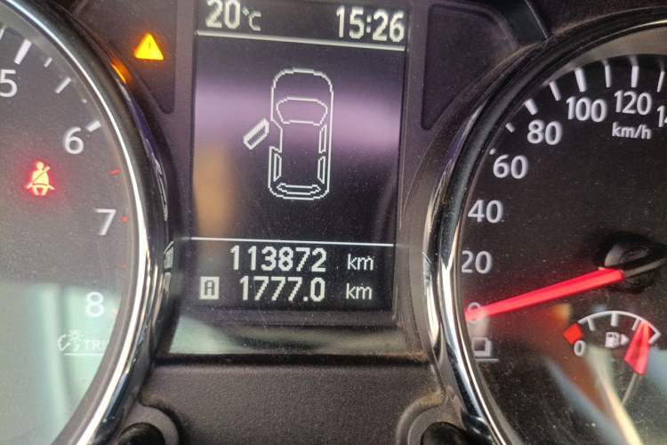 Used Nissan Qashqai 2012 2.0 XL Fire 6MT 2WD Odometer Close Up