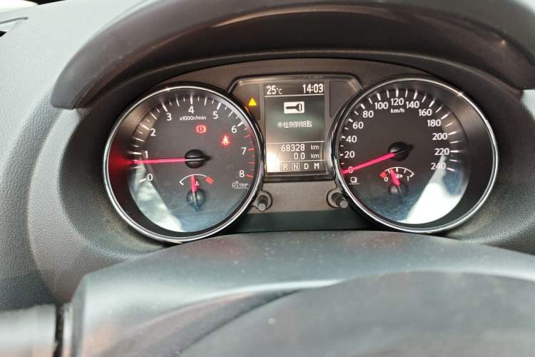 Used Nissan Qashqai 2012 2.0 XV LE CVT 2WD Odometer Close Up