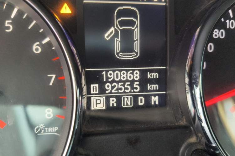 Used Nissan Qashqai 2012 2.0 XL Fire CVT 2WD Odometer Close Up