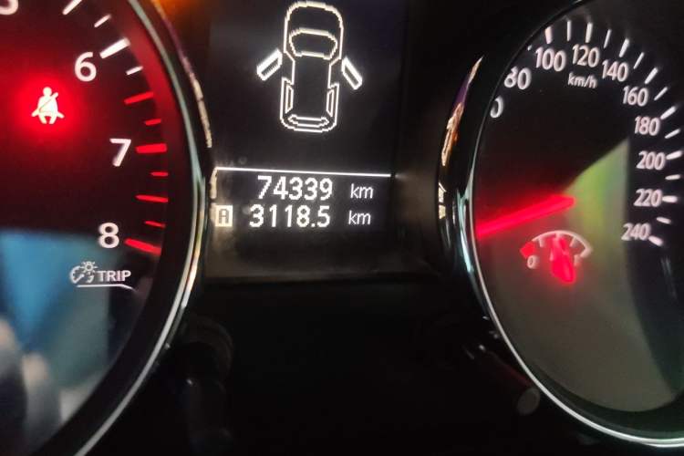Used Nissan Qashqai 2012 2.0 XL Fire 6MT 2WD Odometer Close Up