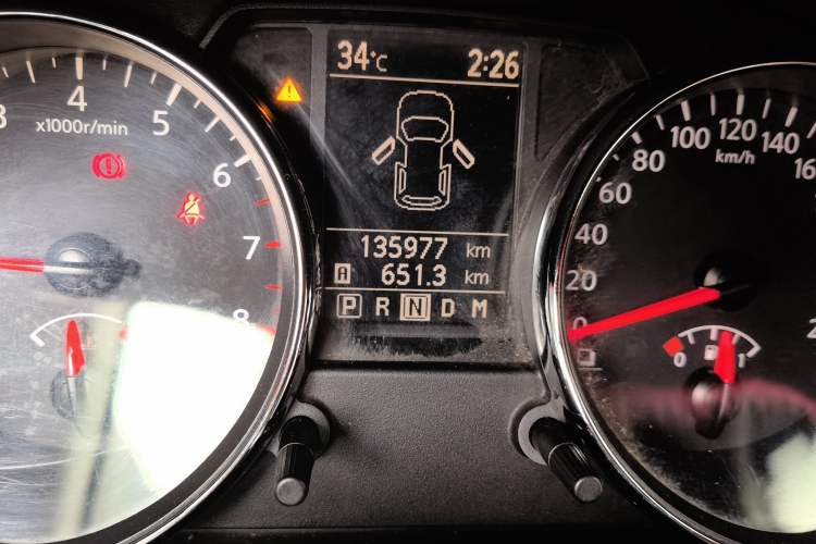 Used Nissan Qashqai 2012 2.0 XL Fire CVT 2WD Odometer Close Up
