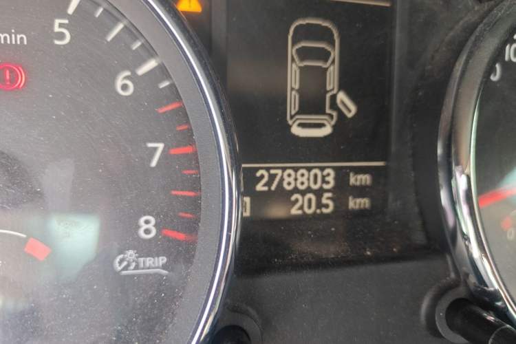 Used Nissan Qashqai 2012 2.0 XL Fire 6MT 2WD Odometer Close Up