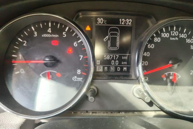 Used Nissan Qashqai 2012 2.0 XL Fire CVT 2WD Odometer Close Up