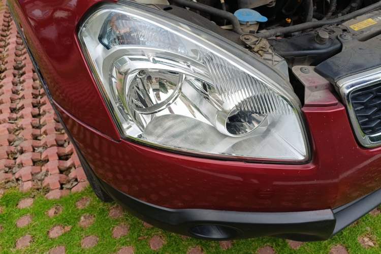 Used Nissan Qashqai 2012 2.0 XL Fire CVT 2WD Right Front Headlight