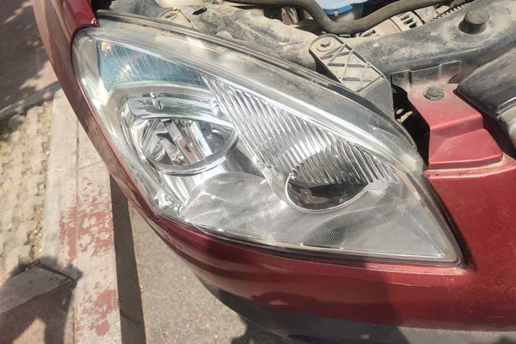 Used Nissan Qashqai 2012 2.0 XL Fire 6MT 2WD Right Front Headlight