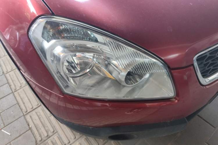 Used Nissan Qashqai 2012 2.0 XL Fire CVT 2WD Right Front Headlight