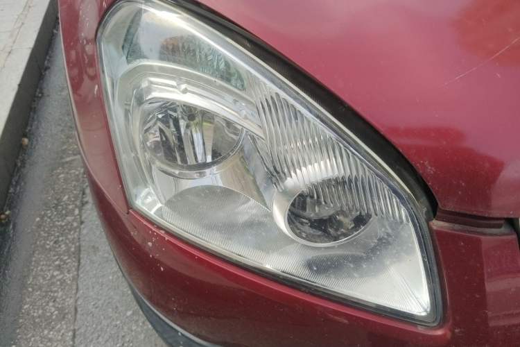 Used Nissan Qashqai 2012 2.0 XL Fire 6MT 2WD Right Front Headlight