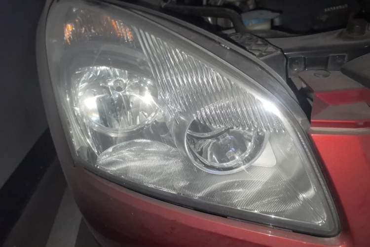Used Nissan Qashqai 2012 2.0 XL Fire CVT 2WD Right Front Headlight