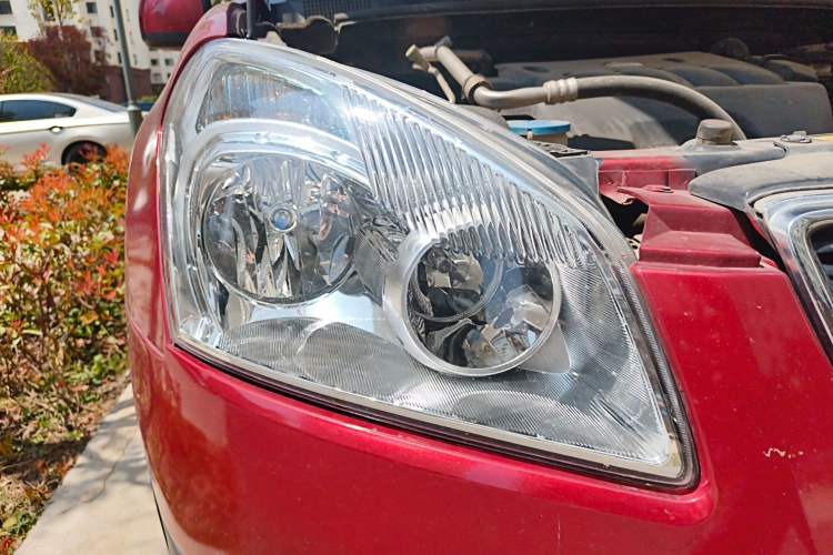 Used Nissan Qashqai 2012 2.0 XL Fire CVT 2WD Right Front Headlight