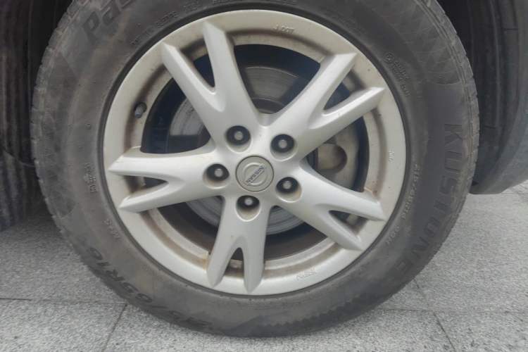 Used Nissan Qashqai 2012 2.0 XL Fire CVT 2WD Right Front Wheel Hub