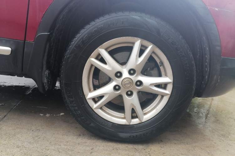 Used Nissan Qashqai 2012 2.0 XL Fire CVT 2WD Right Front Wheel Hub
