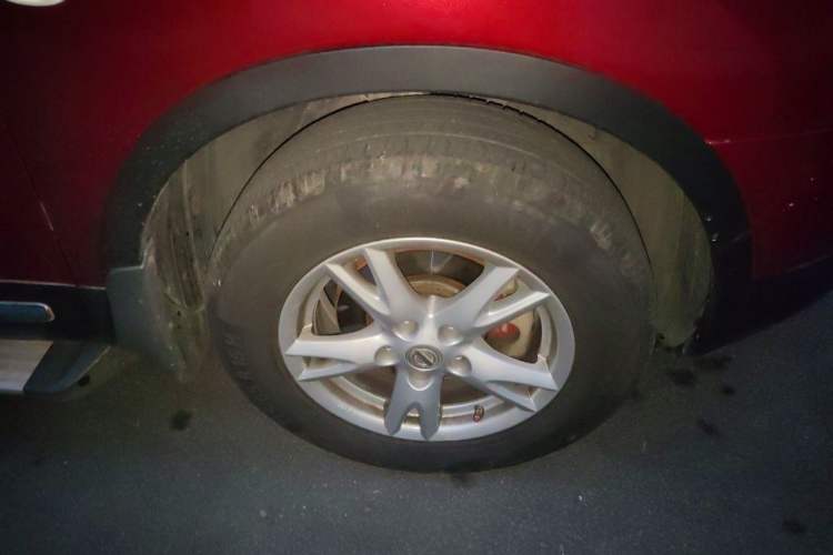 Used Nissan Qashqai 2012 2.0 XL Fire 6MT 2WD Right Front Wheel Hub