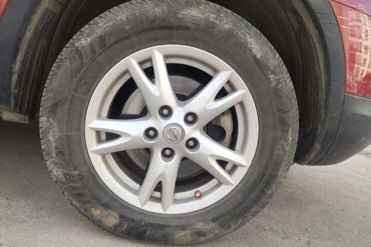 Used Nissan Qashqai 2012 2.0 XL Fire CVT 2WD Right Front Wheel Hub
