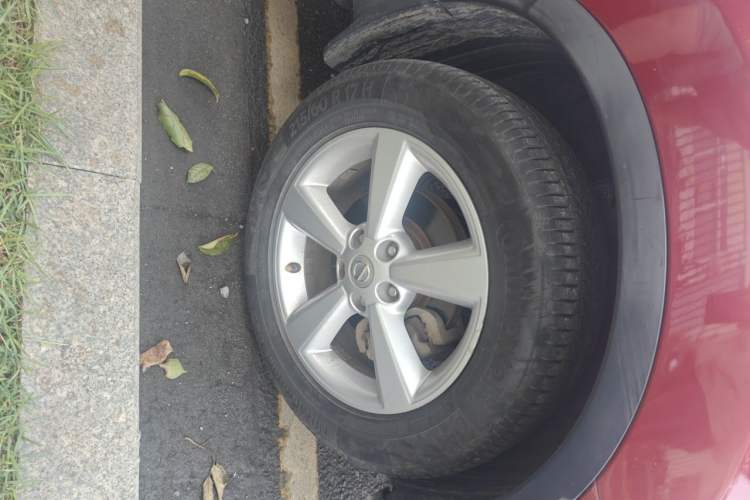 Used Nissan Qashqai 2012 2.0 XV LE CVT 2WD Right Front Wheel Hub