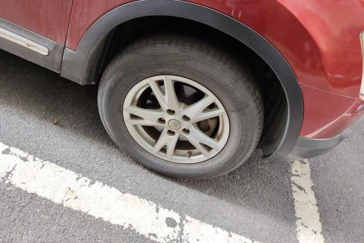 Used Nissan Qashqai 2012 2.0 XL Fire CVT 2WD Right Front Wheel Hub