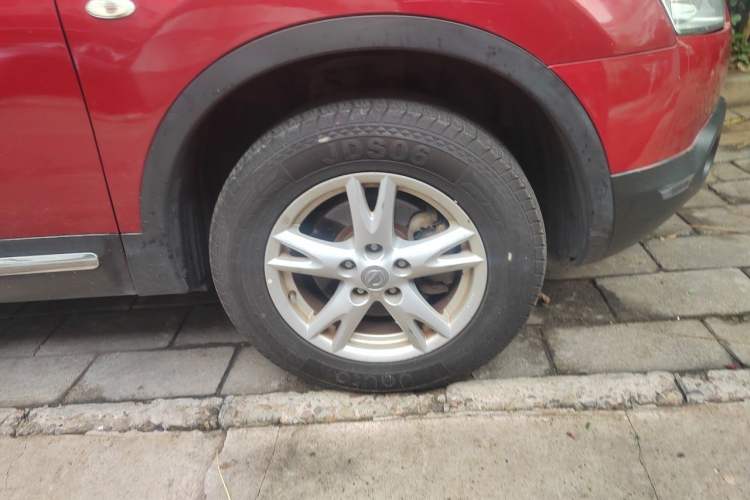 Used Nissan Qashqai 2012 2.0 XL Fire CVT 2WD Right Front Wheel Hub