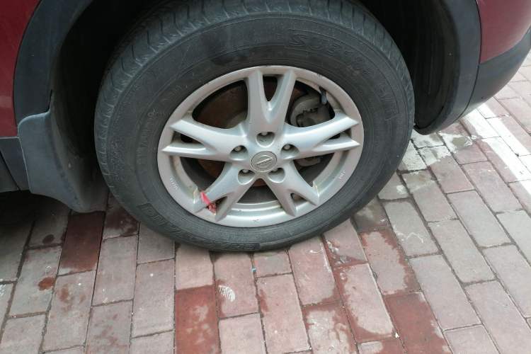 Used Nissan Qashqai 2012 2.0 XL Fire 6MT 2WD Right Front Wheel Hub