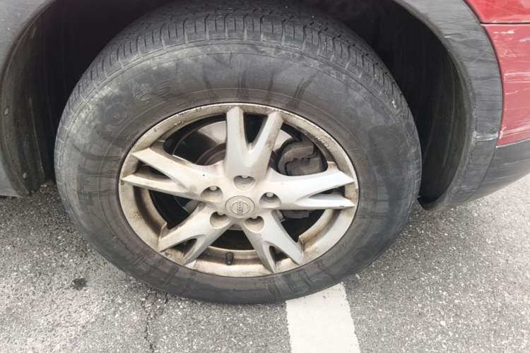 Used Nissan Qashqai 2012 2.0 XL Fire CVT 2WD Right Front Wheel Hub
