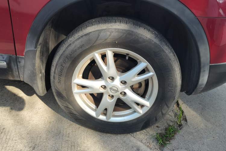 Used Nissan Qashqai 2012 1.6XE Wind 5MT 2WD Right Front Wheel Hub