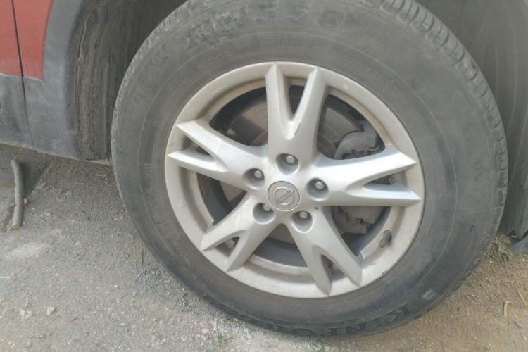 Used Nissan Qashqai 2012 2.0 XL Fire CVT 2WD Right Front Wheel Hub