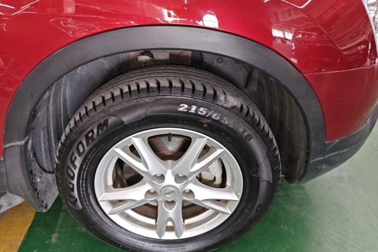 Used Nissan Qashqai 2012 2.0 XL Fire CVT 2WD Right Front Wheel Hub