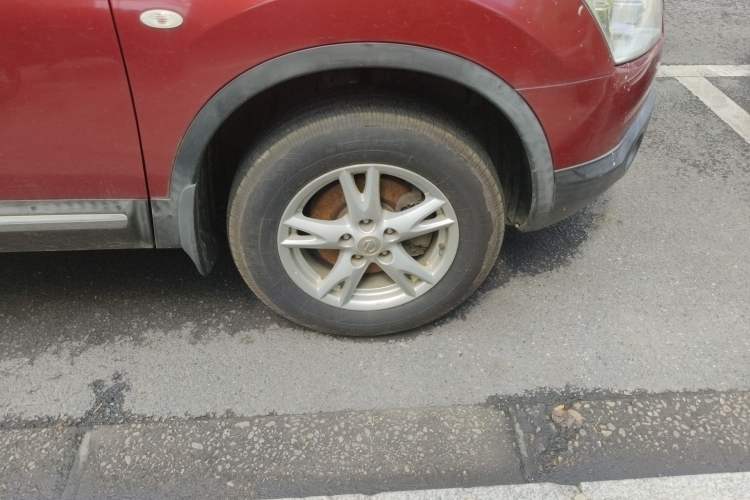 Used Nissan Qashqai 2012 2.0 XL Fire 6MT 2WD Right Front Wheel Hub