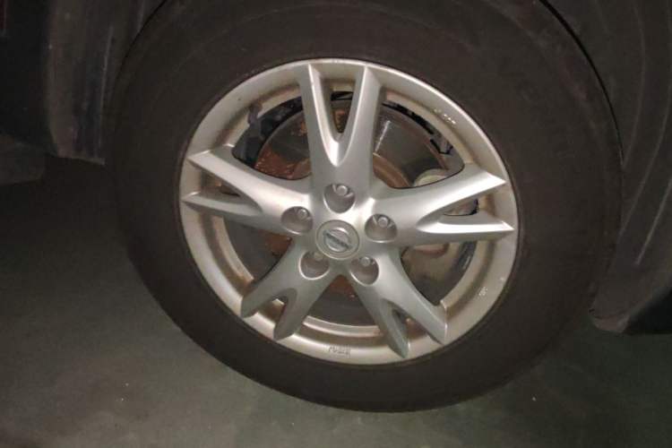 Used Nissan Qashqai 2012 2.0 XL Fire CVT 2WD Right Front Wheel Hub
