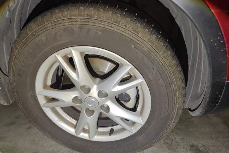 Used Nissan Qashqai 2012 2.0 XL Fire CVT 2WD Right Front Wheel Hub