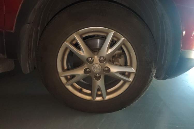 Used Nissan Qashqai 2012 2.0 XL Fire CVT 2WD Right Front Wheel Hub