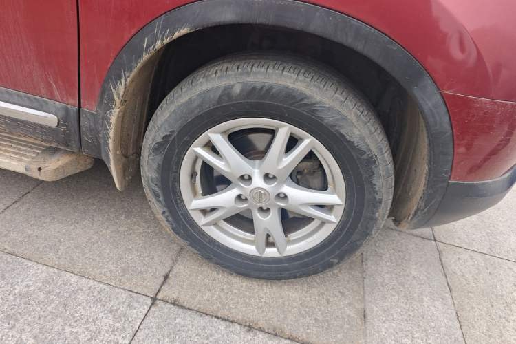 Used Nissan Qashqai 2012 2.0 XL Fire 6MT 2WD Right Front Wheel Hub