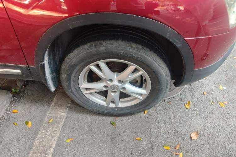 Used Nissan Qashqai 2012 2.0 XL Fire 6MT 2WD Right Front Wheel Hub
