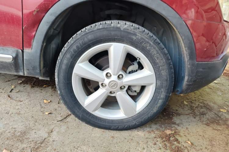 Used Nissan Qashqai 2012 2.0 XV LE CVT 2WD Right Front Wheel Hub
