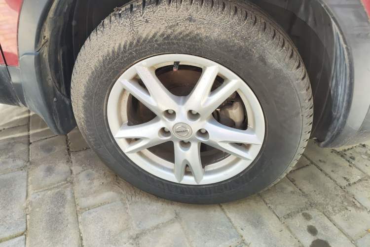 Used Nissan Qashqai 2012 2.0 XL Fire CVT 2WD Right Front Wheel Hub