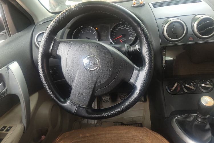 Used Nissan Qashqai 2012 2.0 XL Fire 6MT 2WD Steering Wheel