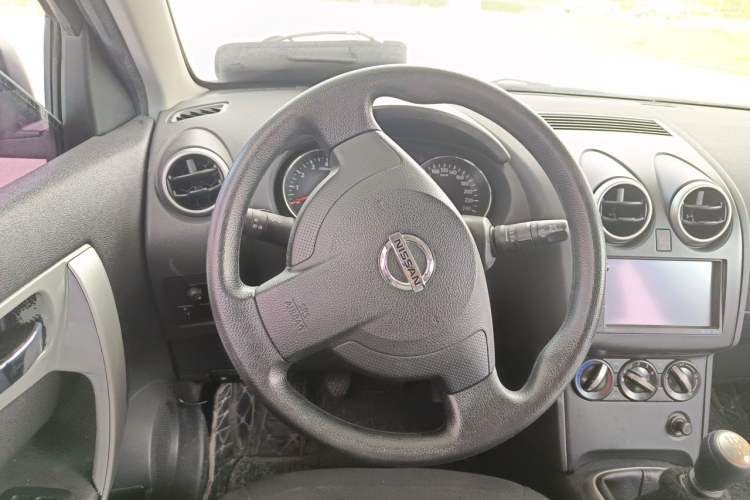 Used Nissan Qashqai 2012 2.0 XL Fire 6MT 2WD Steering Wheel